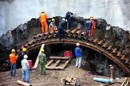 江西隧道钢花管支护案例